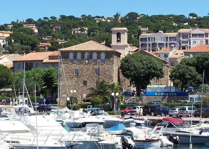 : Avec Piscine, Parking, Climatisation Et Terrasse - Fr-1-226-294 Апартаменти *