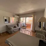 : Avec Piscine, Parking, Climatisation Et Terrasse - Fr-1-226-294 Сент-Максім