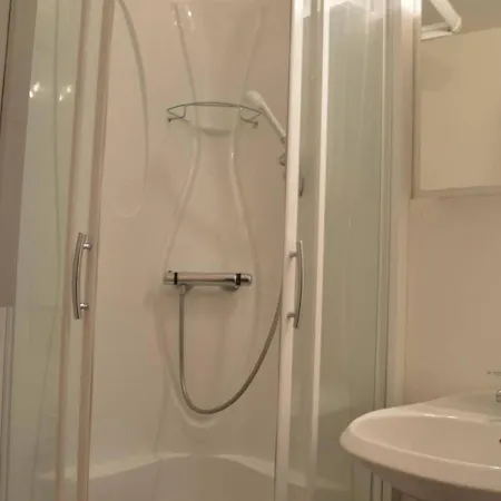 : Avec Piscine, Parking, Climatisation Et Terrasse - Fr-1-226-294 Apartment