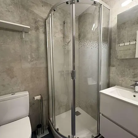 아파트 : Avec Piscine, Parking, Climatisation Et Terrasse - Fr-1-226-294