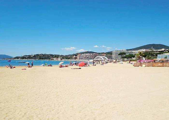 : Avec Piscine, Parking, Climatisation Et Terrasse - Fr-1-226-294